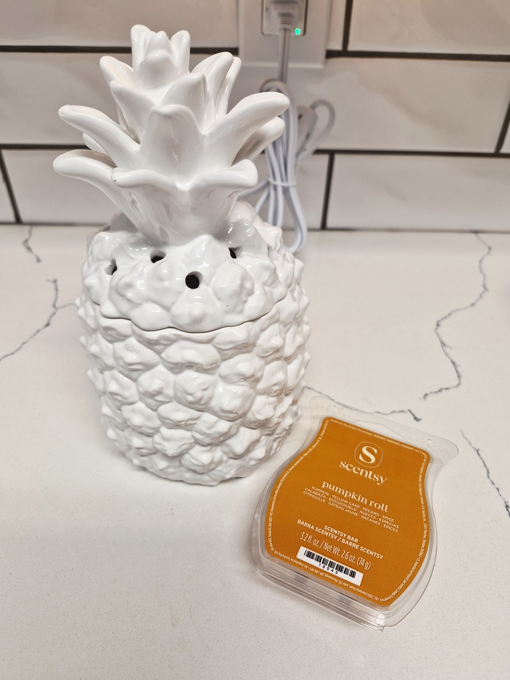 Scentsy Pumpkin Roll Wax Bar with White Ceramic Pineapple Warmer